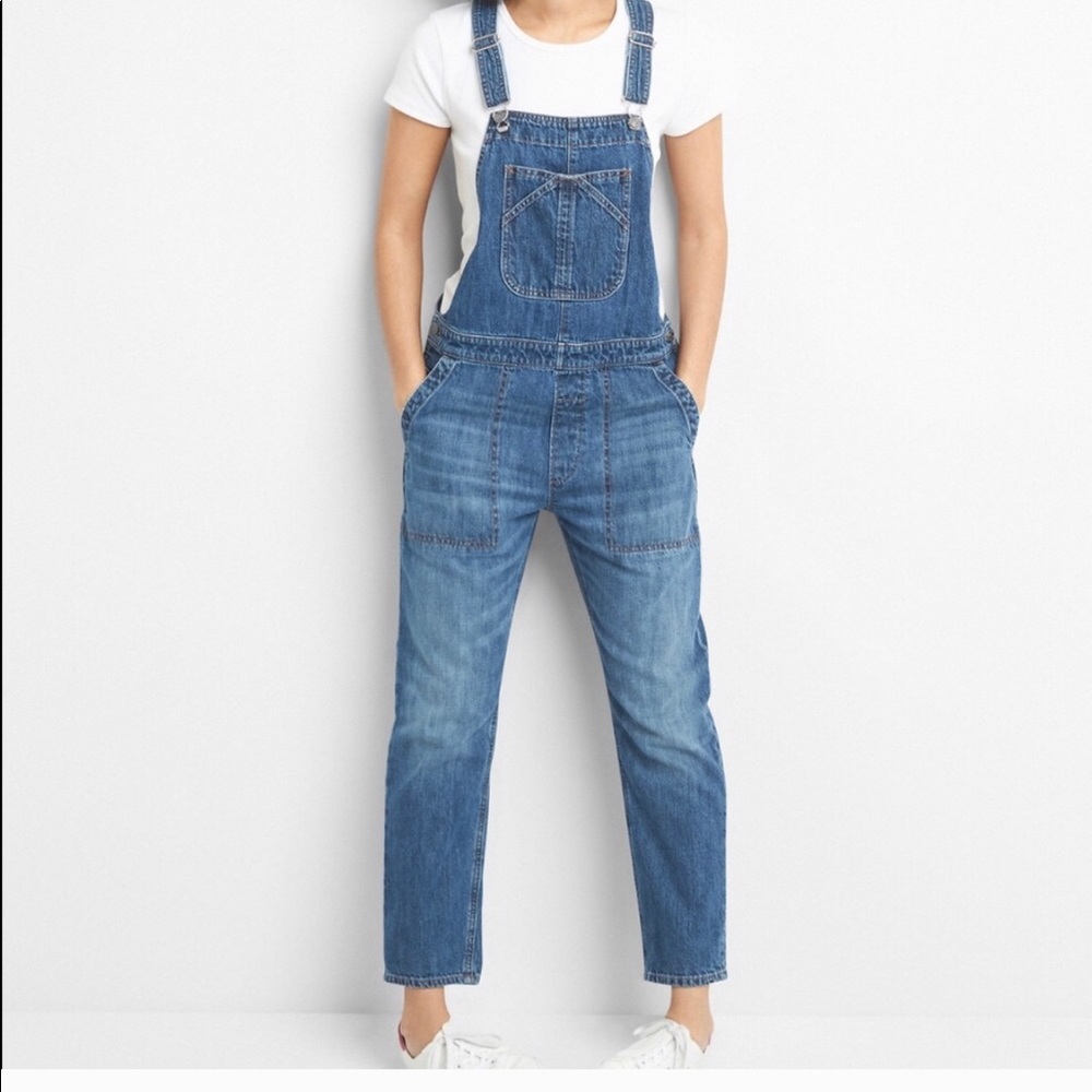Women’s Gap Overalls size M